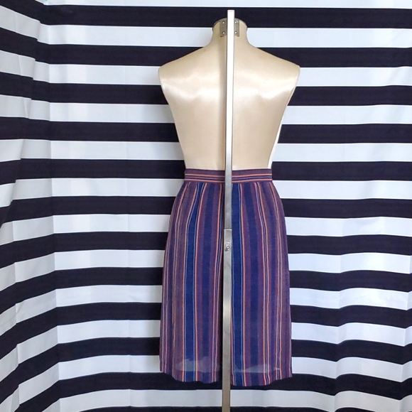 BCBGeneration Striped Pleated Skort - Picture 5 of 12